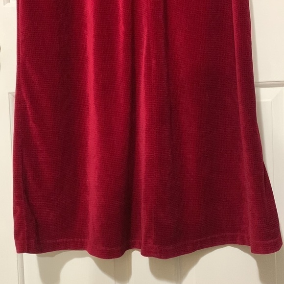 Vintage Heather Collection burgundy housecoat - Picture 7 of 14